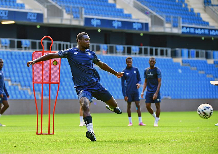 Elysée Logbo à Bourg-en-Bresse