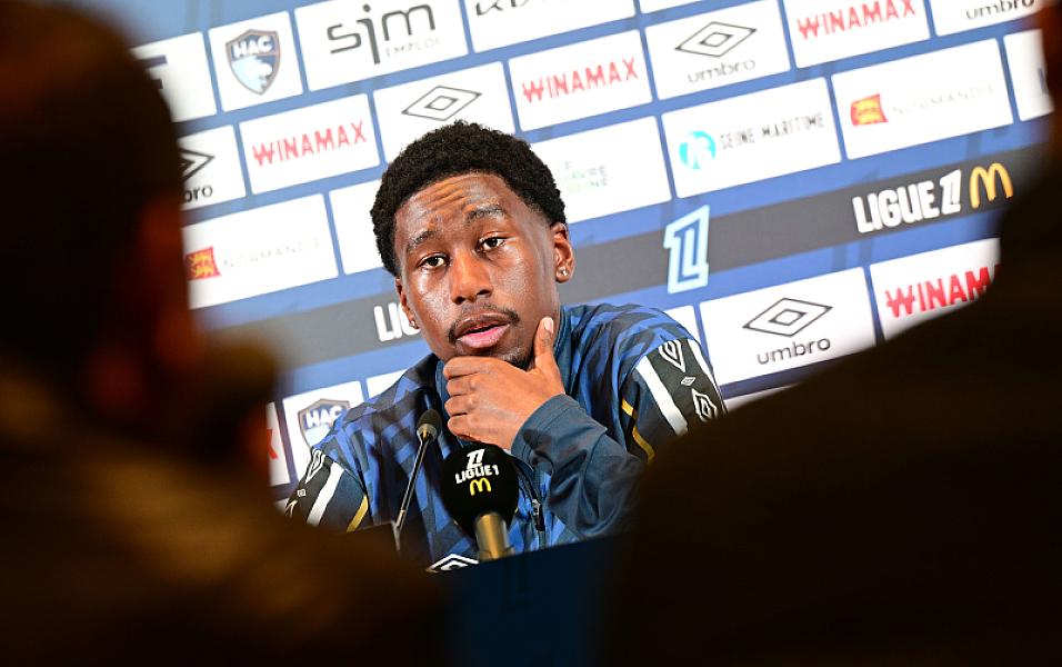 Avant Stade Brestois - HAC : les interviews de Didier Digard et de Timothée Pembele