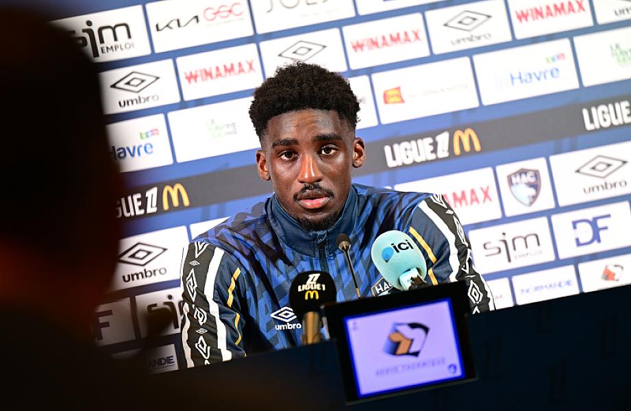 Avant Paris FC - HAC : les interviews de Didier Digard et de Simon Ebonog