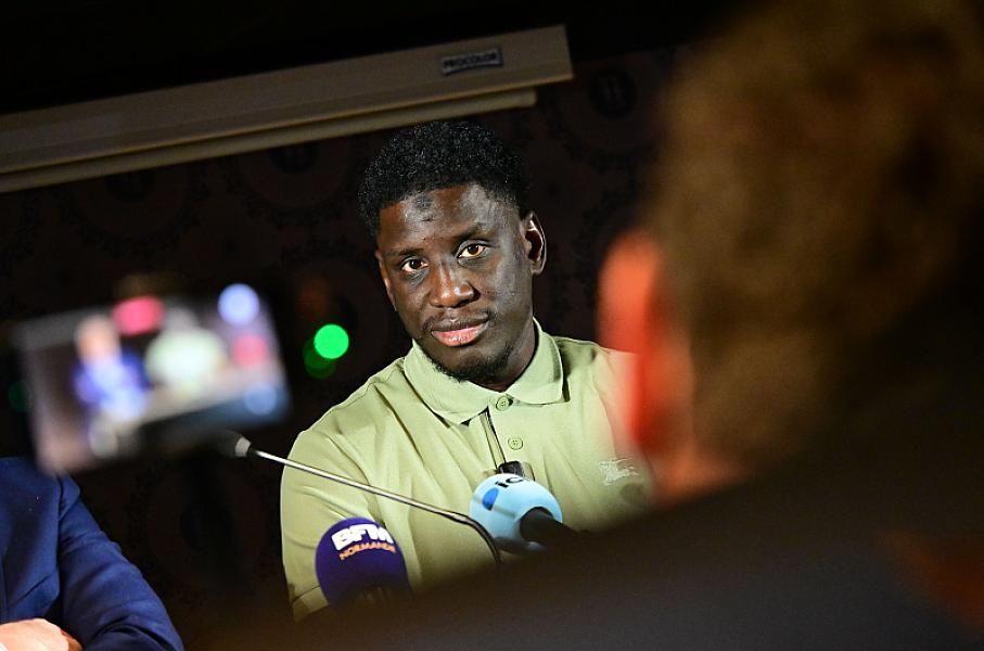 Première conférence de presse de Demba Ba !