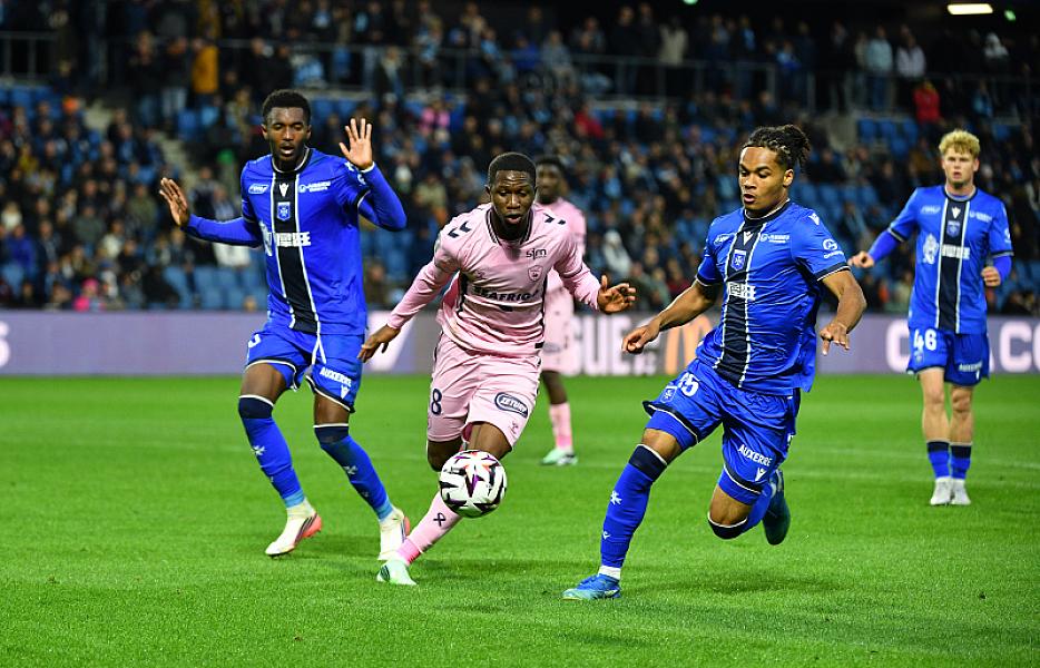 HAC - AJ Auxerre : 1-3. Infernale spirale
