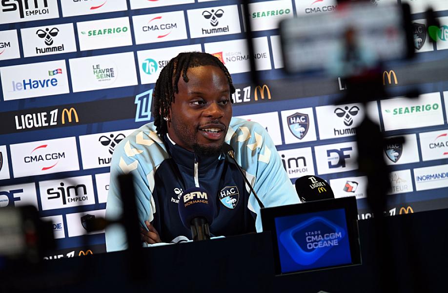 Avant HAC - PSG, les conférences de presse de Didier Digard et de Junior Mwanga